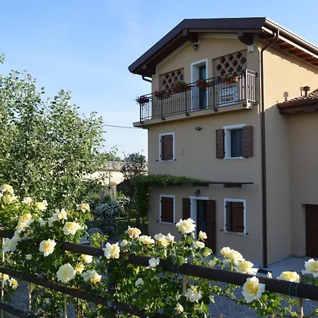 La Casa Sul Fiume Bed & Breakfast *